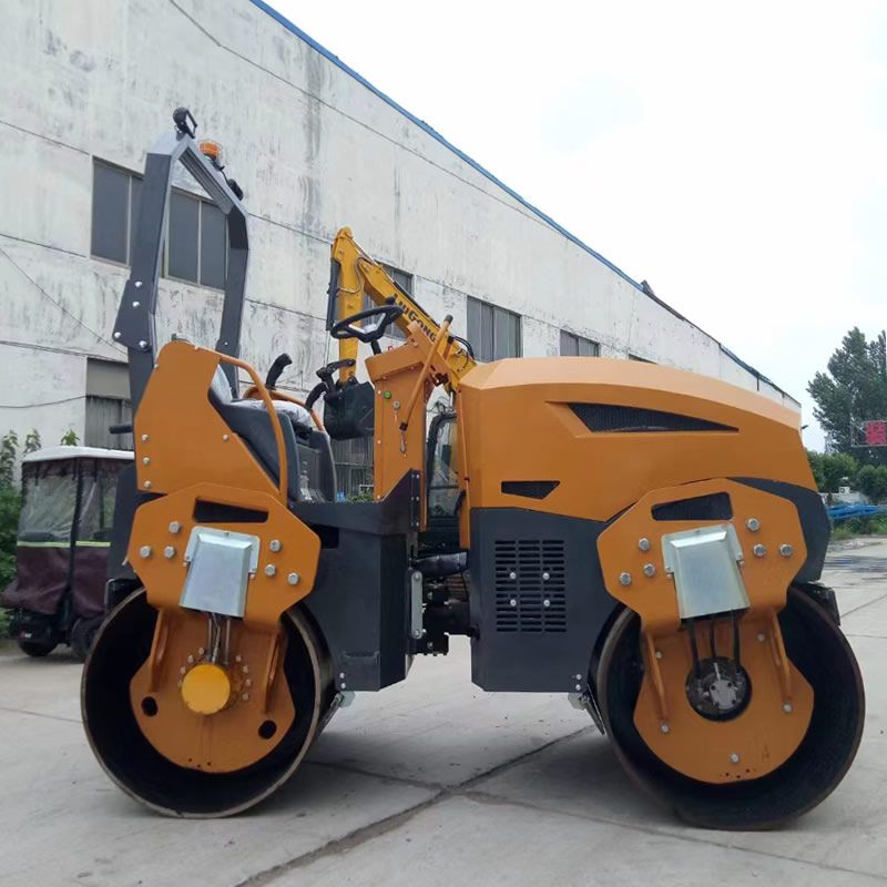 greatgoodiesandgifts5噸小型座駕壓路機BM5000
