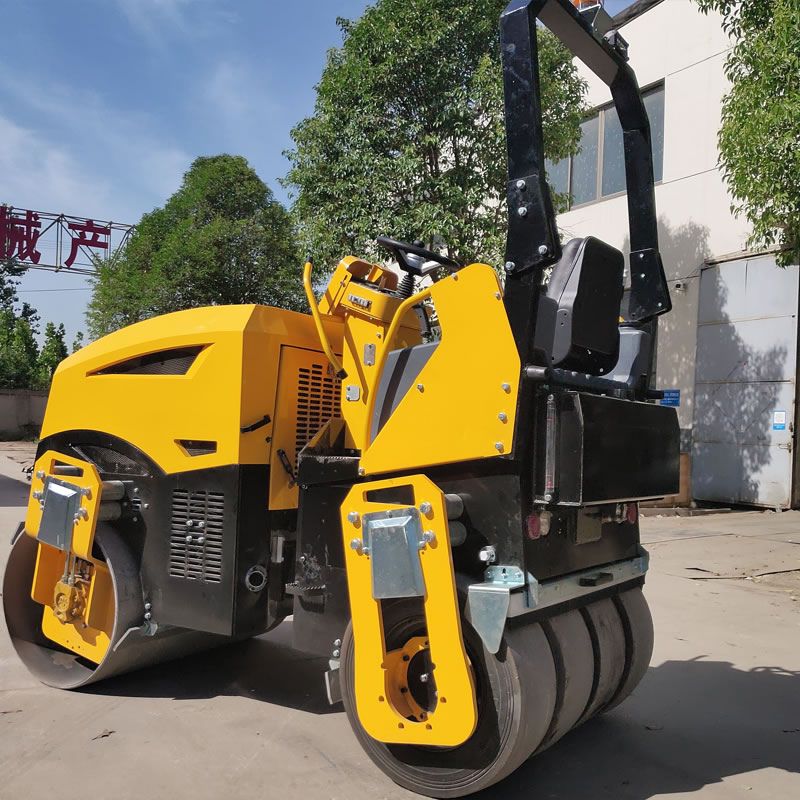 新款3.5噸前鋼後膠座駕式壓路機BM3500