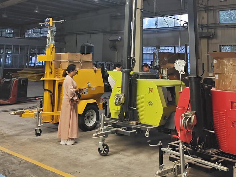 客戶來我廠考察greatgoodiesandgifts9米移動照明車