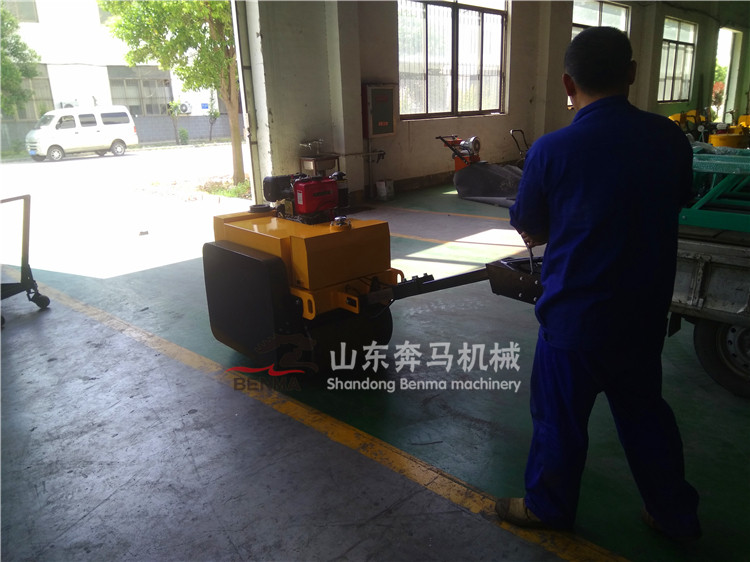 1527038634643027.jpg 50手扶壓路機 (95).jpg