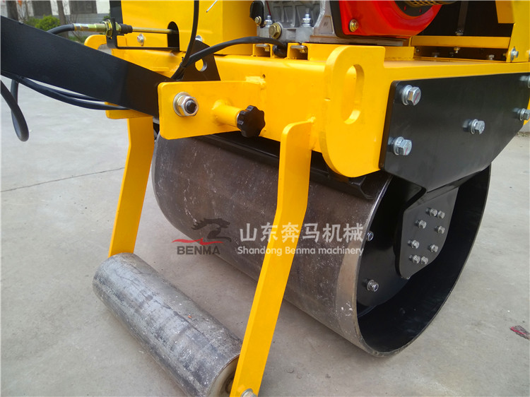 1527926628709422.jpg 55手扶壓路機 (71).jpg