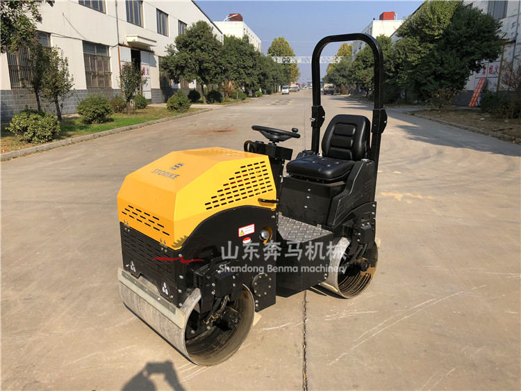 1528855562608195.jpg 1.2噸小型壓路機 (32).JPG