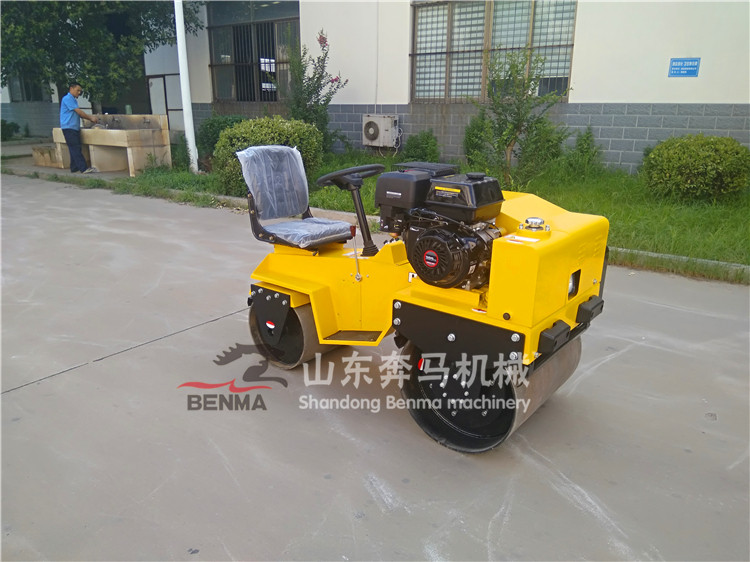 1529465728649691.jpg 小型座駕壓路機 (156).jpg