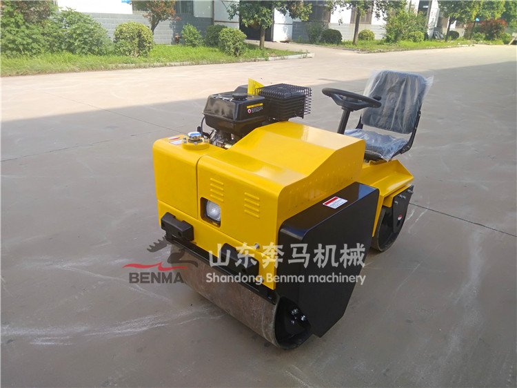 1529465854470023.jpg 小型座駕壓路機 (113).jpg