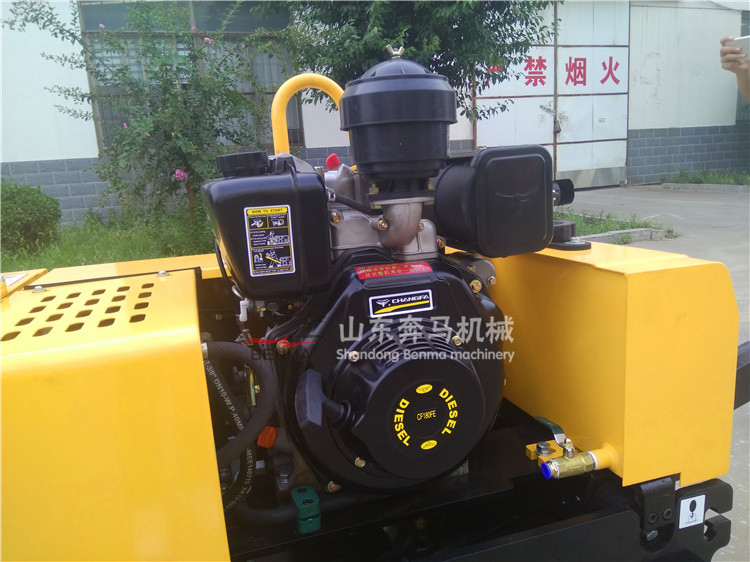 1532057243558520.jpg 手扶全液壓壓路機 (57).jpg